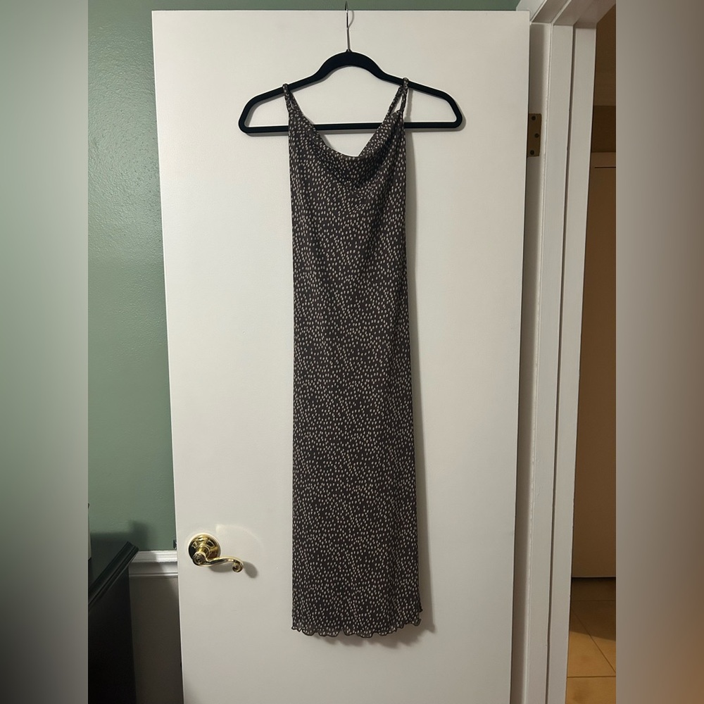 Chic Brown and White Patterned Midi Dress